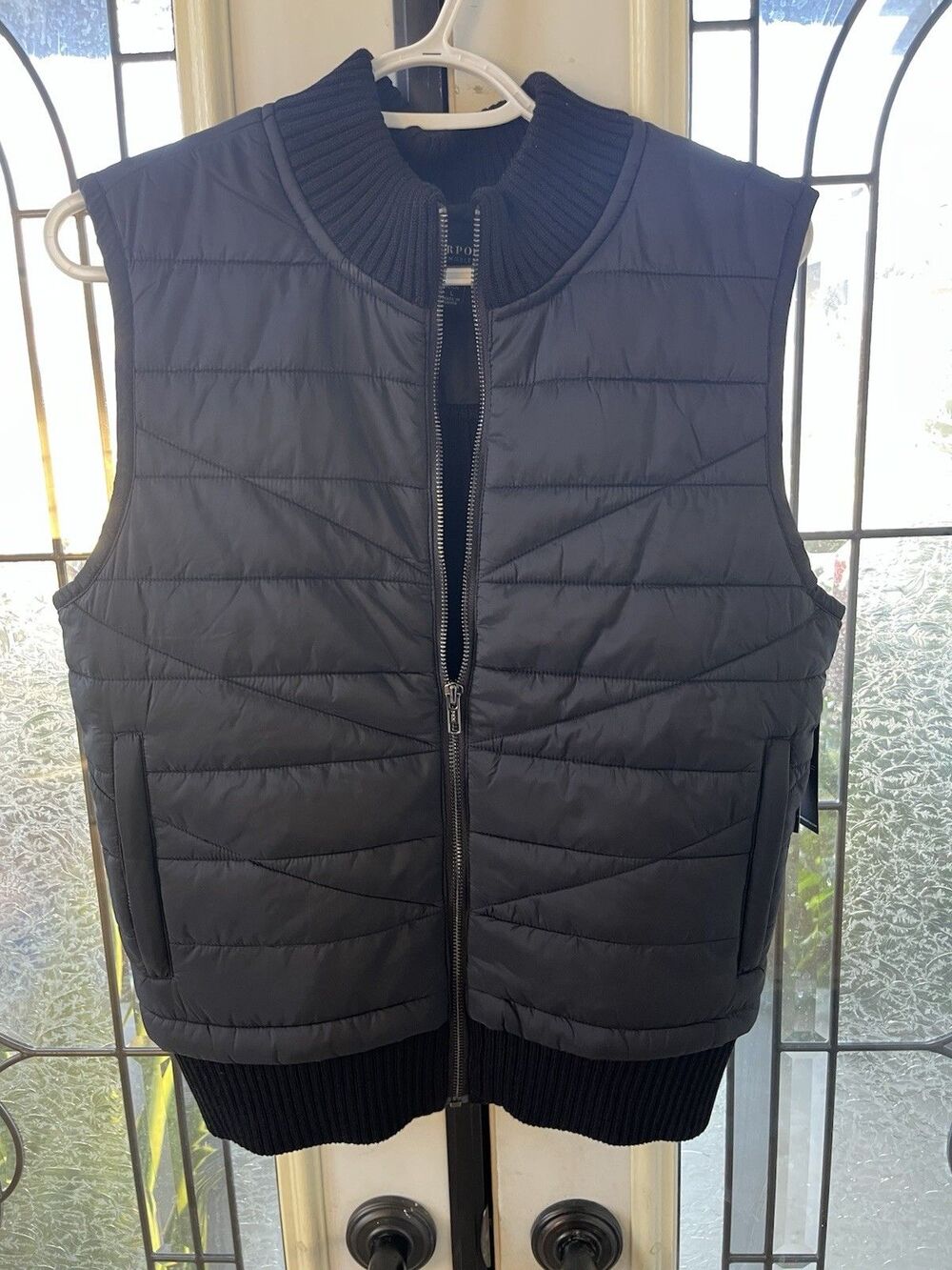 Liverpool Los Angeles Women's Vest P. Large Black Puffer Front Ribbed Back NWT